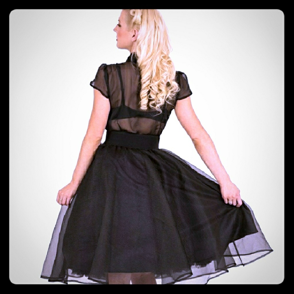 TATYANA CLOTHING LULU SKIRT SIZE SMALL NWT  BLACK